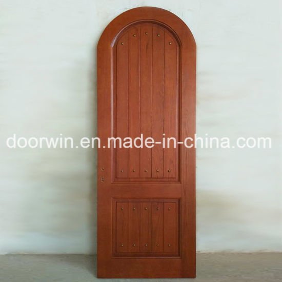 Round Top Design Interior Solid Red Oak Wood Door with Copper Nail - China Round Top Design Door, Interior Door - Doorwin Group Windows & Doors